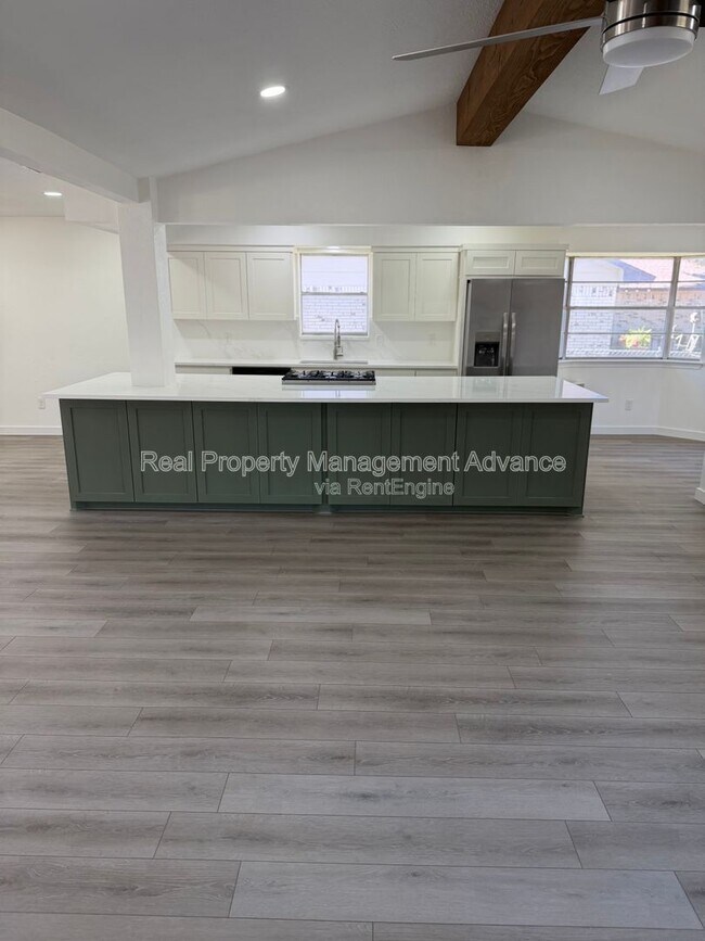 Foto del edificio - 905 Bromwich St