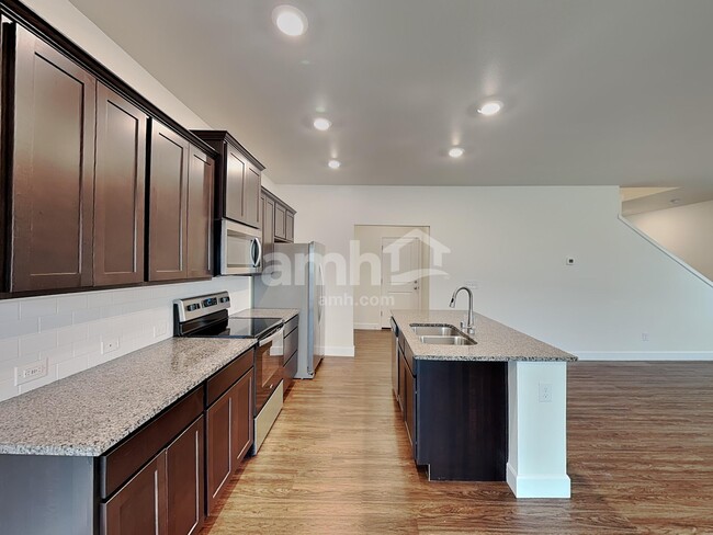 Building Photo - 10309 21st Pl SE