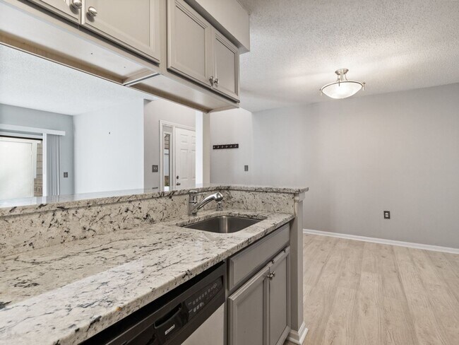 Foto del edificio - 1st Floor unit in Fourth Ward