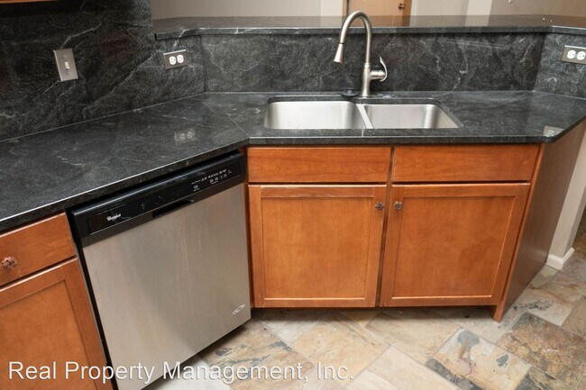 Building Photo - 2 br, 2 bath House - 765 Walker Sq, Apt #2C