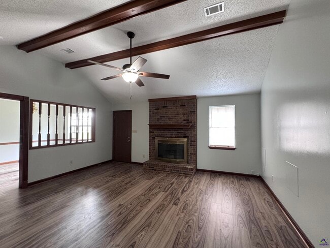 Building Photo - 111 Rainbow Ave