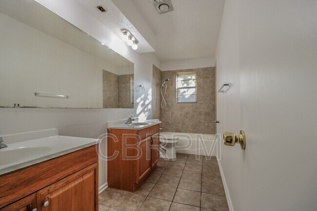Building Photo - 4820 66th St