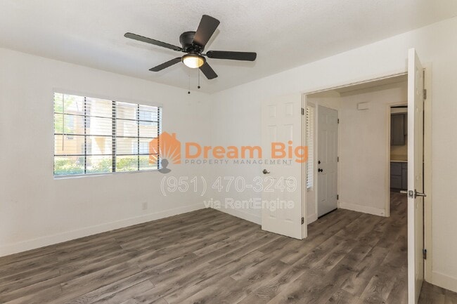 Foto del edificio - 2844 Oak Creek Dr