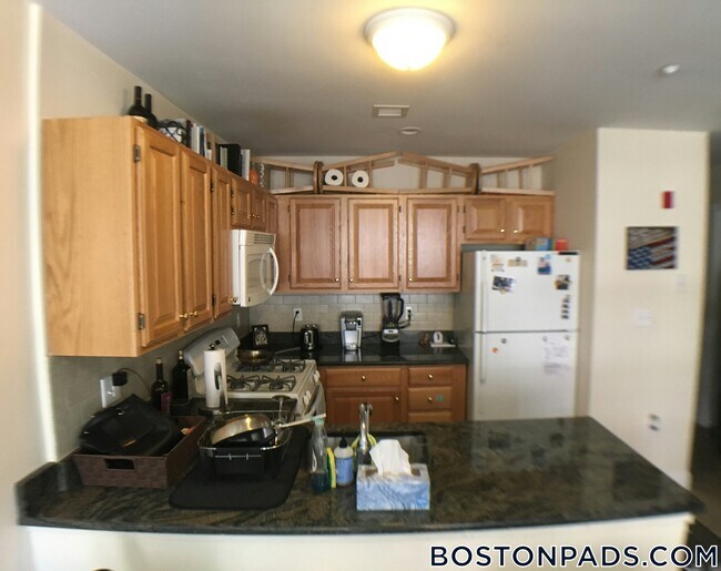 Foto del edificio - 90 Westland Ave