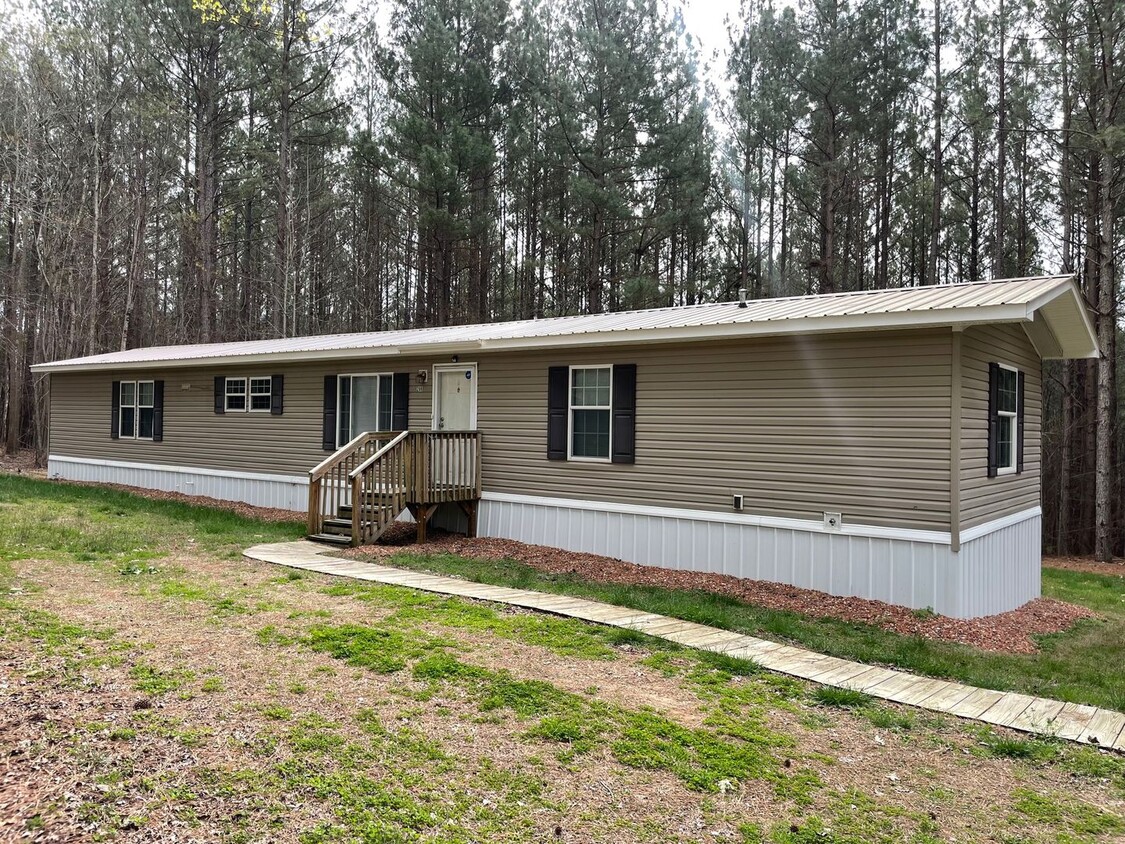 Foto principal - 3 BED, 2 FULL BATH MOBILE HOME IN DENTON, ...