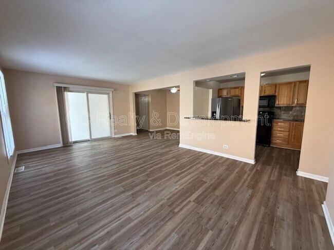 Foto del edificio - 1770 Bristol Walk