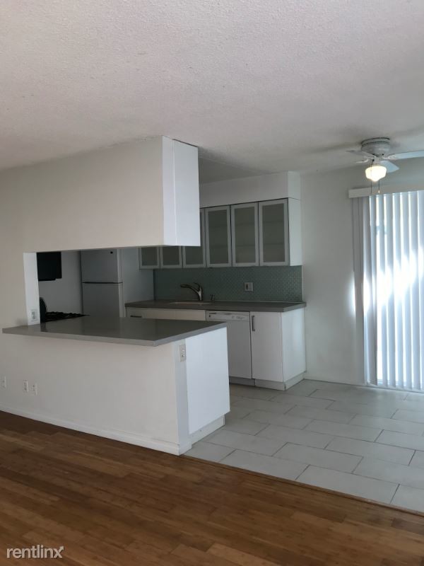 Foto principal - 2122 Ocean Park Blvd
