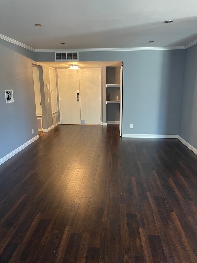 Living Area - 225 N Rose St