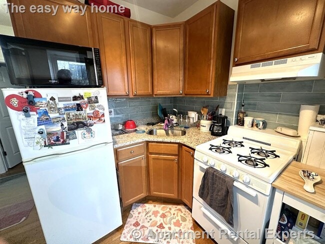 Photo - 1056 Cambridge St Apartment