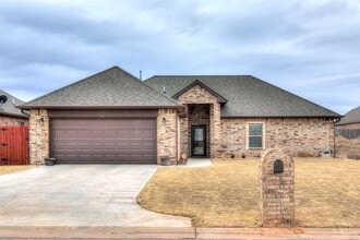 Building Photo - 1413 Scenic Ridge