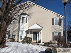 Building Photo - 401 Pheasant Run