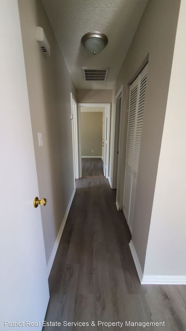 Building Photo - 3 br, 2 bath House - 1549 Bingham Drive