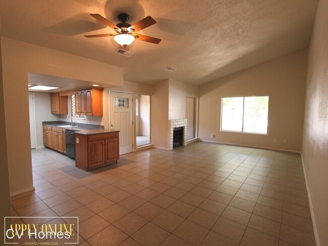 Building Photo - 3 br, 2 bath House - 665 S. Coalinga St.