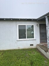 Building Photo - 515-517 N M St