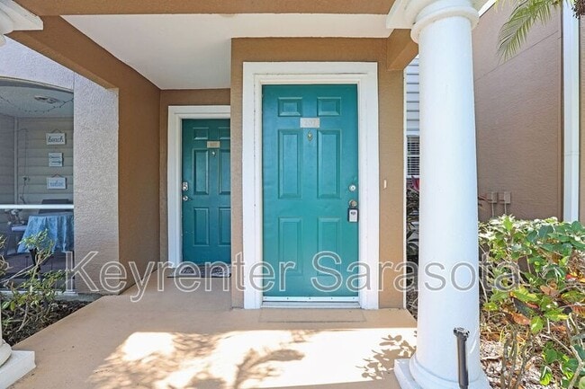 Foto del edificio - 8809 Manor Loop