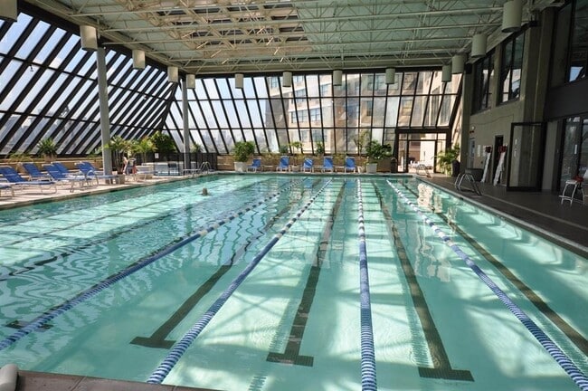 Foto del edificio - 7002 JFK Blvd E