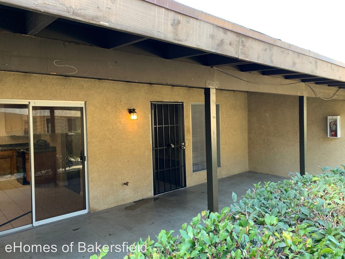 Foto principal - 4401 Parkwood Ct