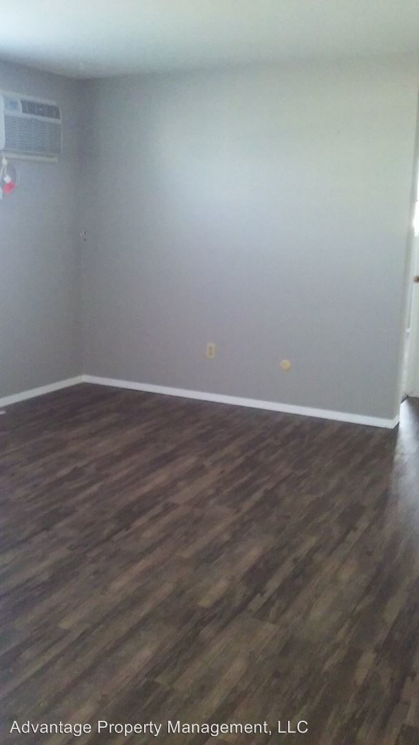 Foto del edificio - 619-619 W Bennett St