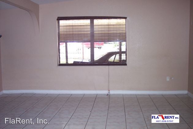 Building Photo - 950 N Triplet Lake Dr