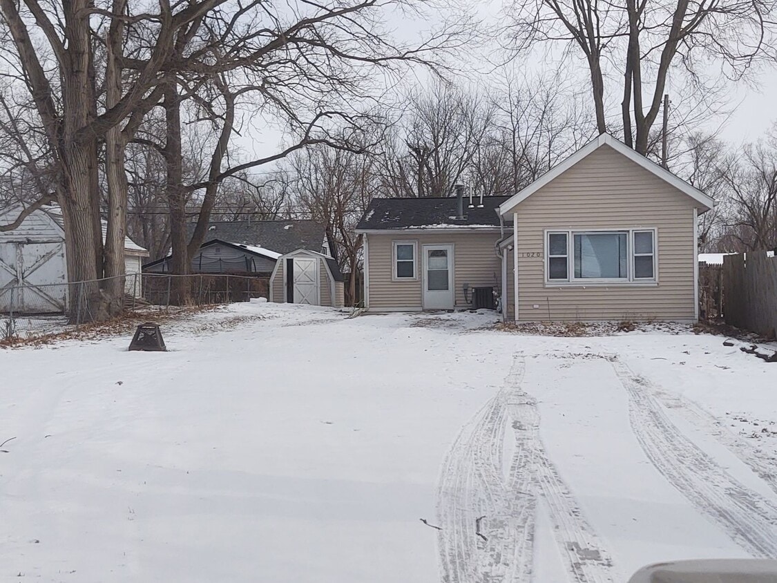 3 bedroom 1 bath house in Colona House Rental in Colona, IL