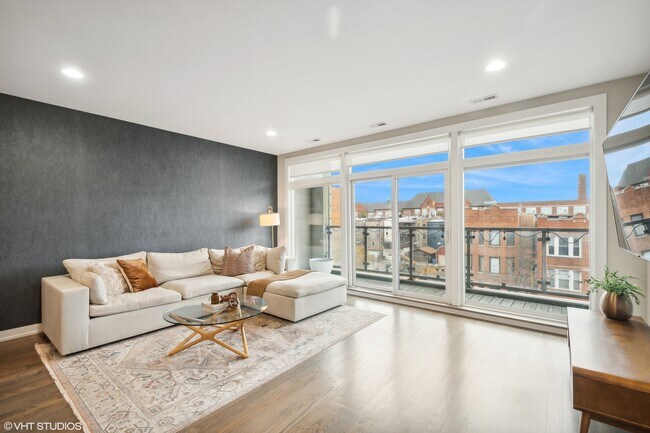 Foto del edificio - 1310 N Western Ave