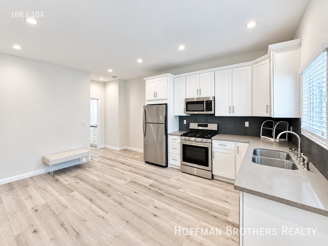 Building Photo - 420 S Citrus Ave