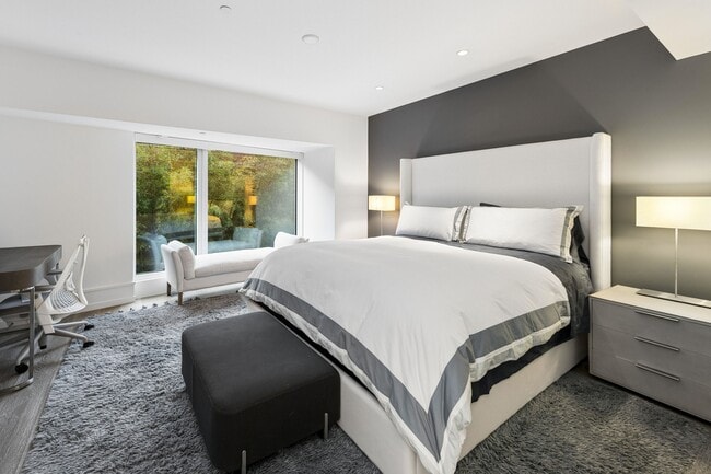 Foto del edificio - 2121 Webster St