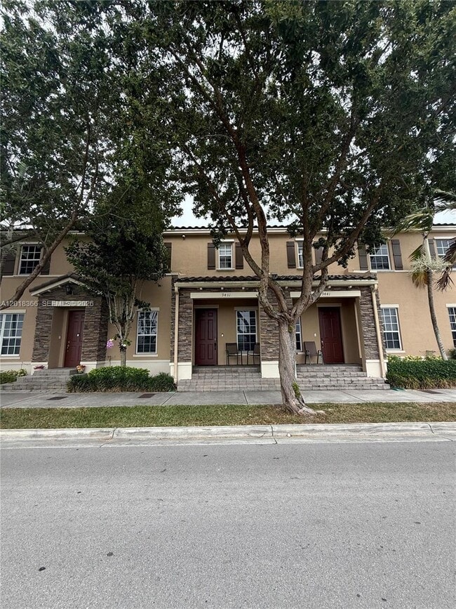 Building Photo - 9431 SW 172nd Ave