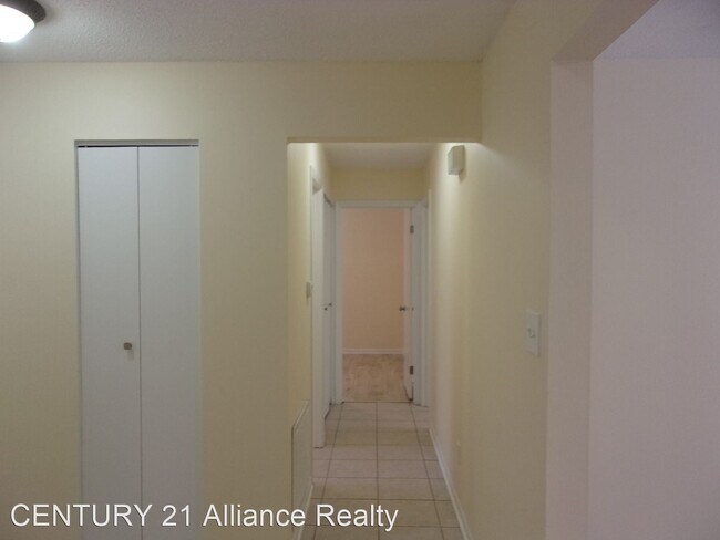 Foto del edificio - 3 br, 2 bath House - 31056 Willow Bank Avenue