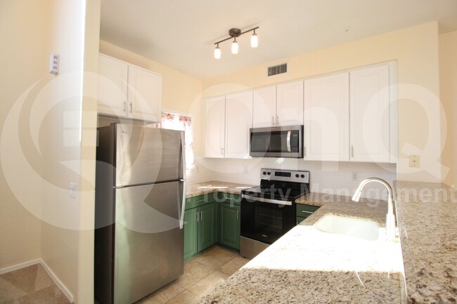 Building Photo - 4049 E Windsor Dr