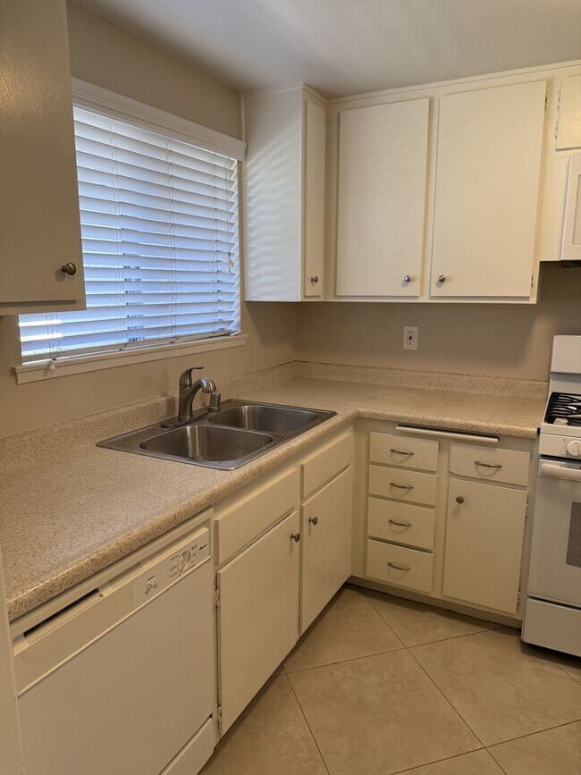 Foto del edificio - 183 Southampton Way