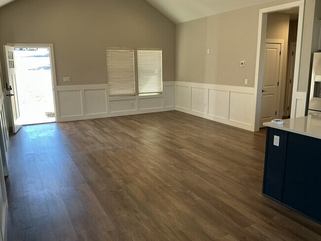 Foto del edificio - 208 Anchor Rd