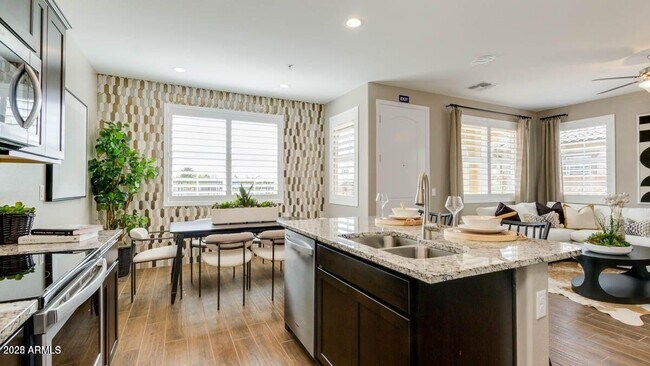 Foto del edificio - 1255 N Arizona Ave