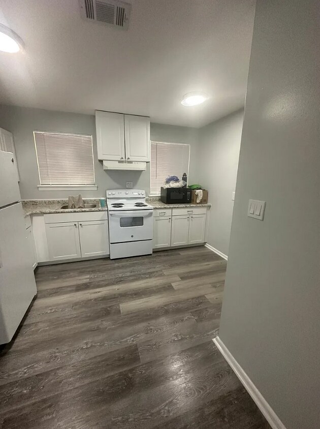 Foto principal - 4534 E Montclair Rd