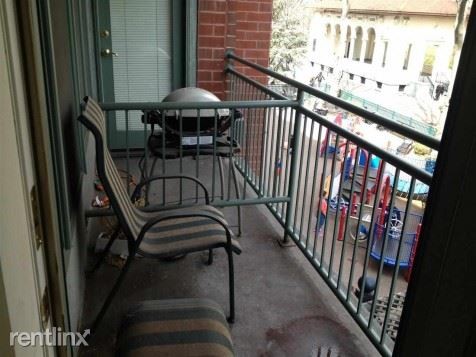 Building Photo - 2 br, 1 bath  - 402 9th St Apt 3J