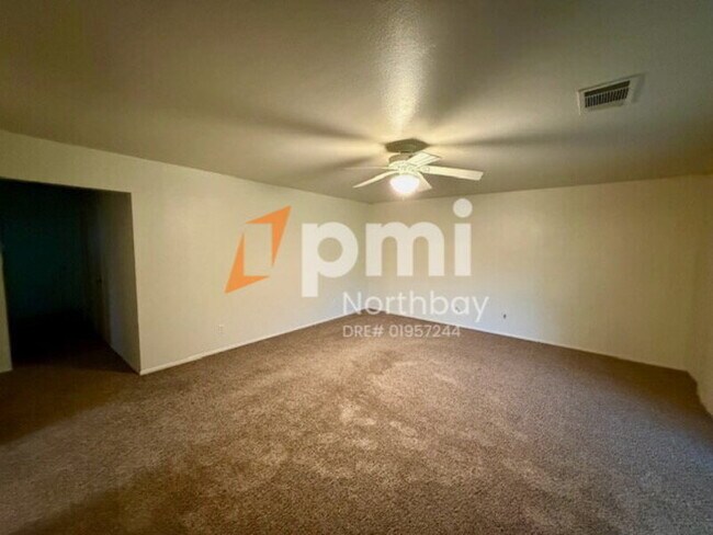 Building Photo - 1504 Maryland St