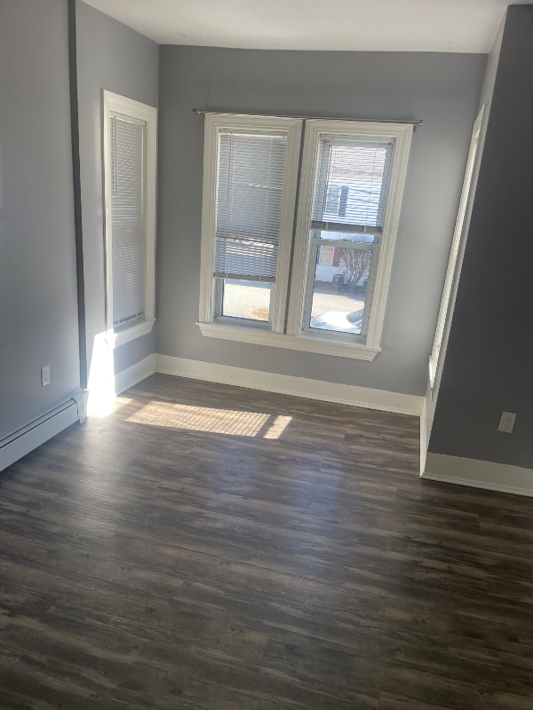 Building Photo - 118 N Main St