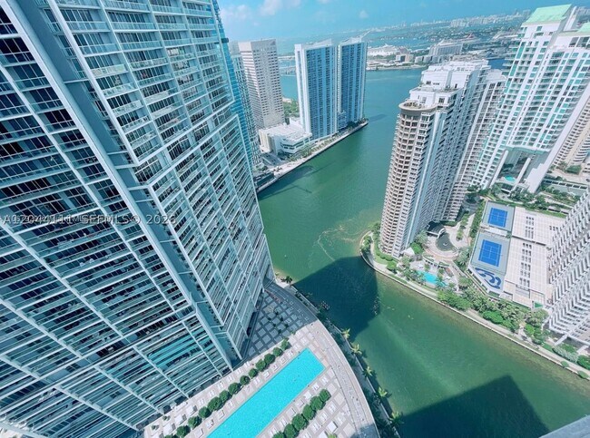 Foto del edificio - 495 Brickell Ave