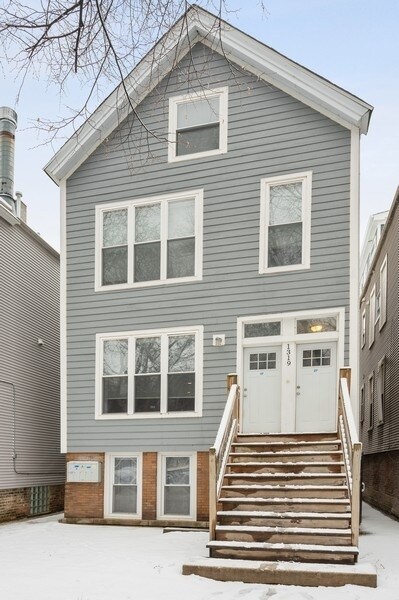 Building Photo - 1319 W Barry Ave