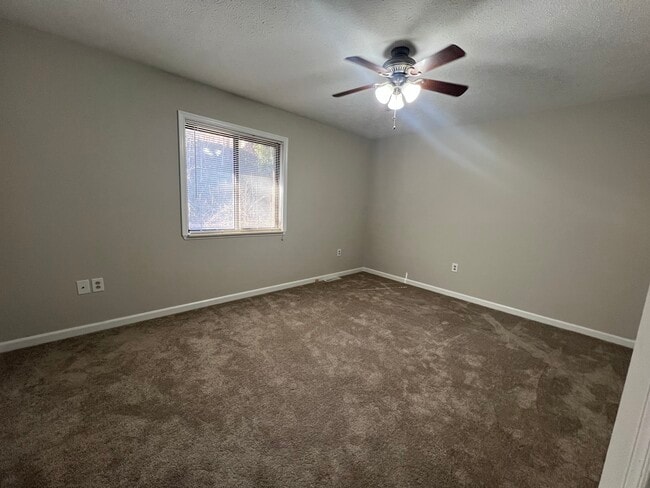 Building Photo - 500 Winchester Ave