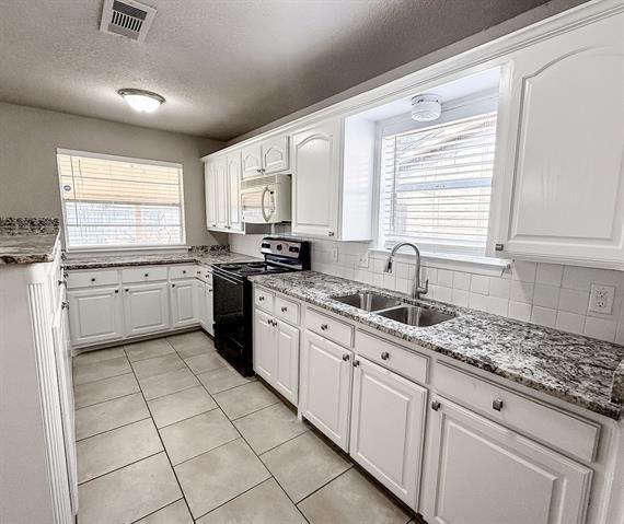 Foto del edificio - 5809 Lance Ct