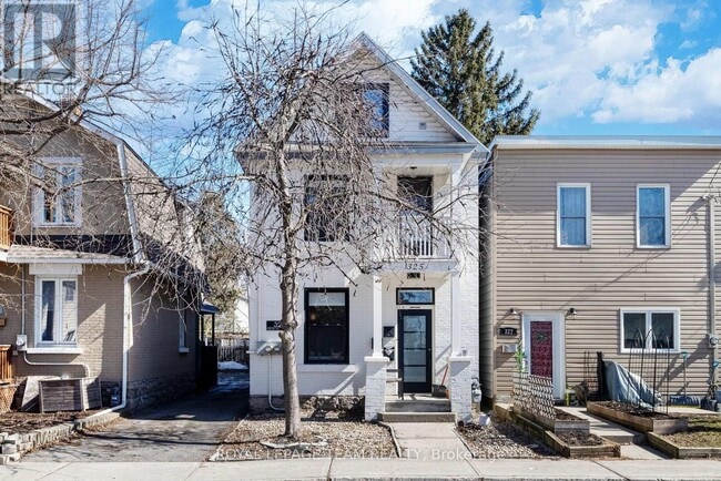 Building Photo - 325 Hinchey Ave