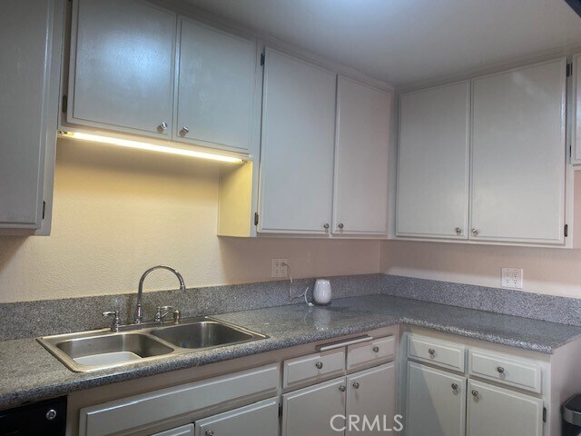 Building Photo - 9139 Greenleaf Avenue