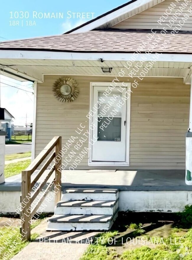 Building Photo - 1030 Romain St