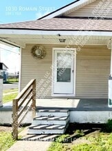 Building Photo - 1030 Romain St
