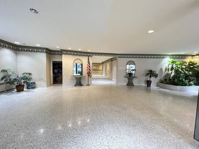 Foto del edificio - 42-65-65 Kissena Blvd