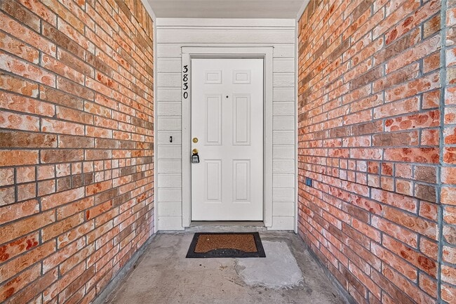 Building Photo - 3830 Flatwood Dr