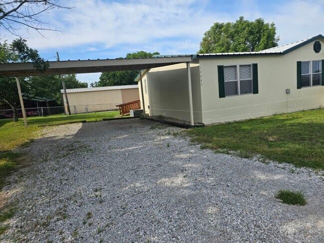 Foto del edificio - 12235 Farm to Market Rd 730 N