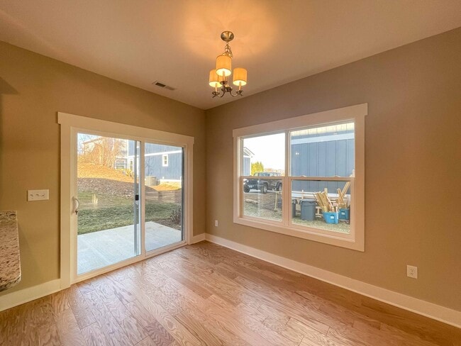 Building Photo - Beautiful Three-Bedroom in Oakley