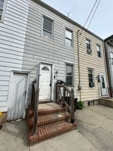 Building Photo - 78 Bellevue Ave